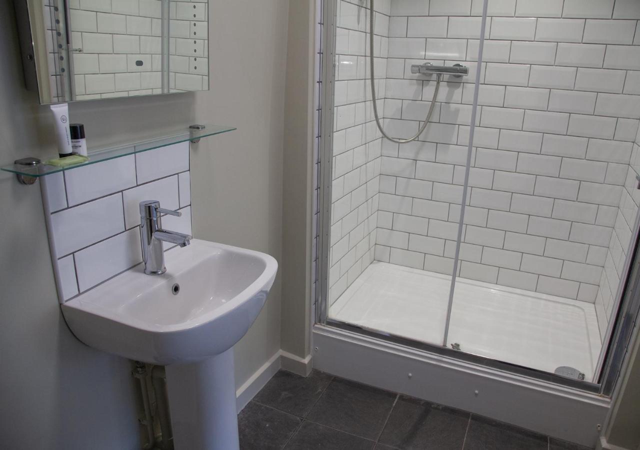 The Kings Arms Hotel Malmesbury Extérieur photo