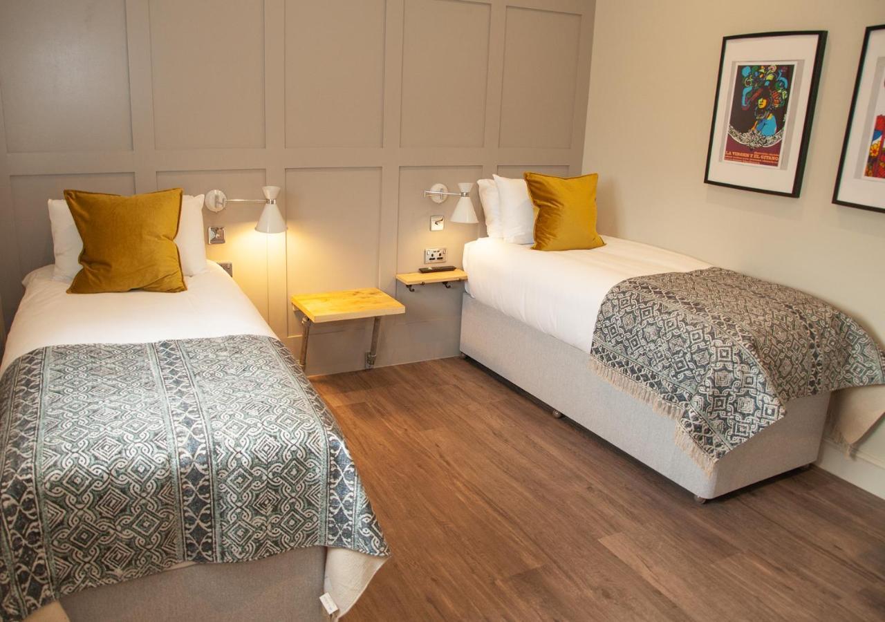 The Kings Arms Hotel Malmesbury Extérieur photo
