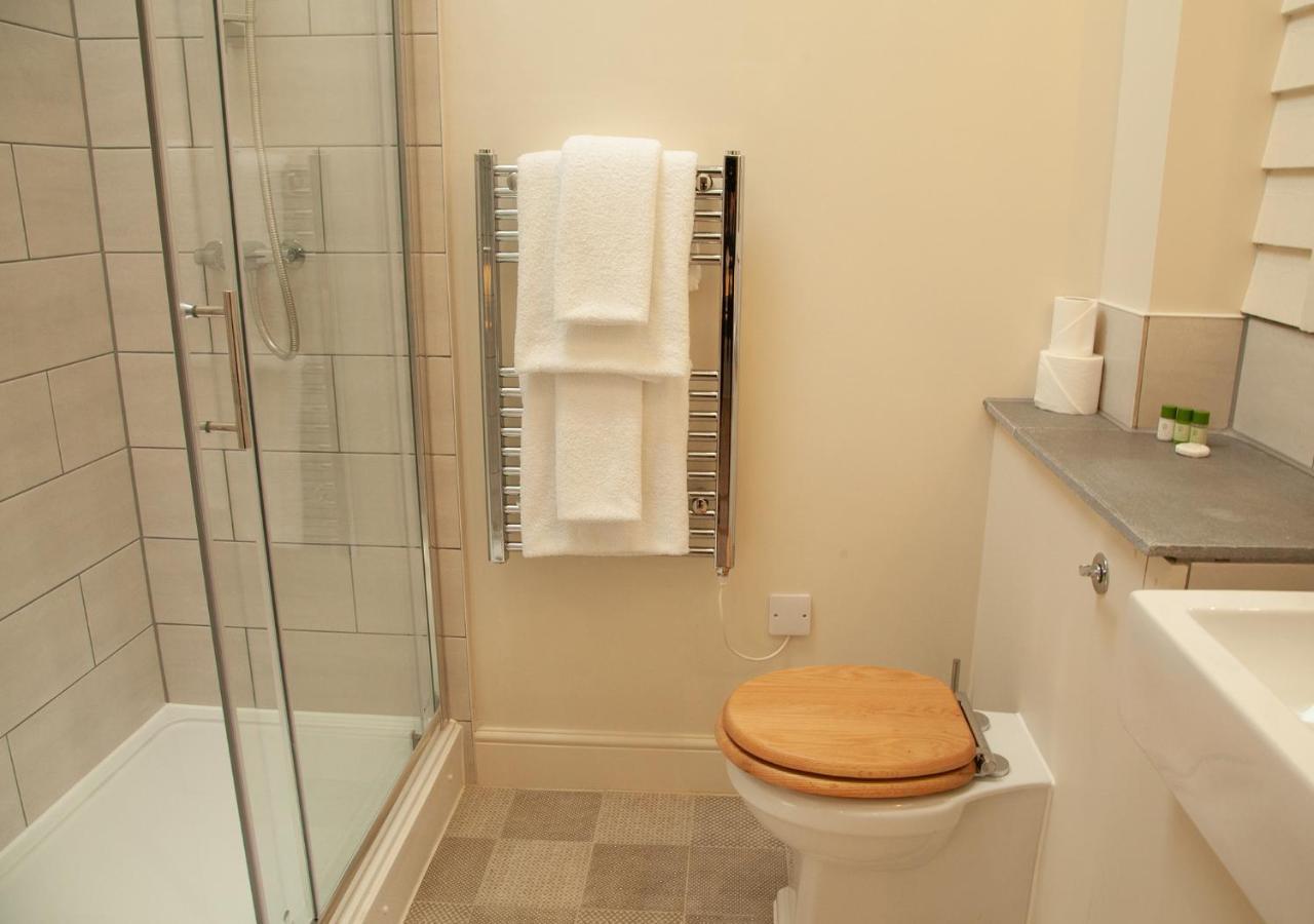 The Kings Arms Hotel Malmesbury Extérieur photo